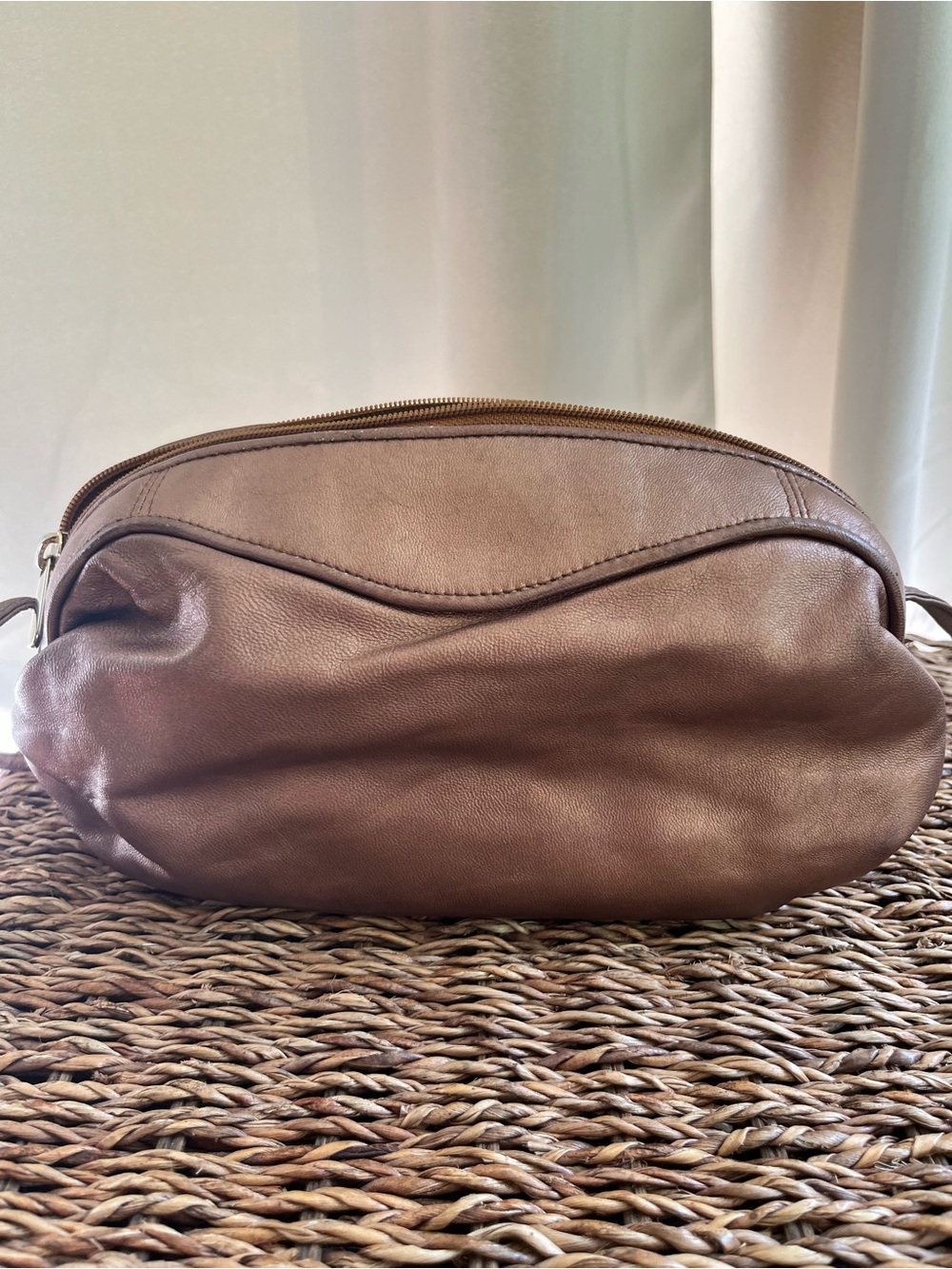 Vintage Women’s Bronze J. Renee Leather Crossbody Bag